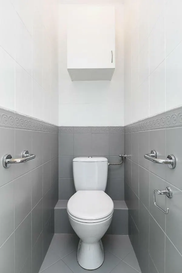 Rooms4Less Gdansk Homestay