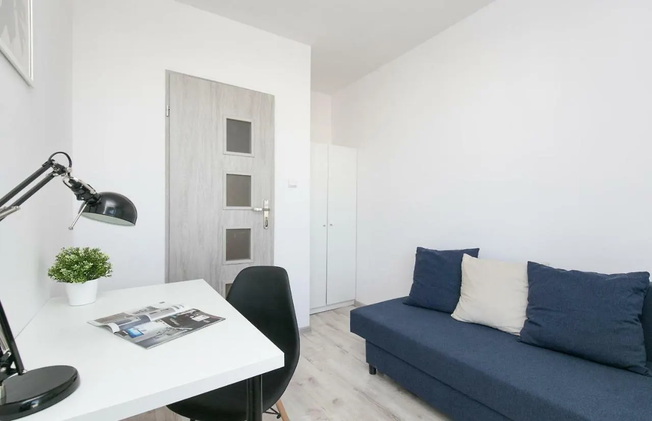 Rooms4Less Gdansk 0*,  Poland